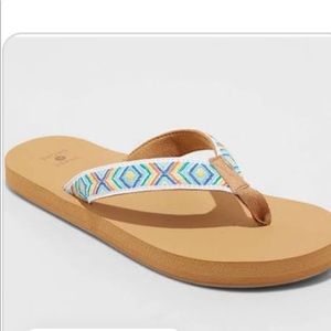 Shade and Shore Flip Flops/ 7